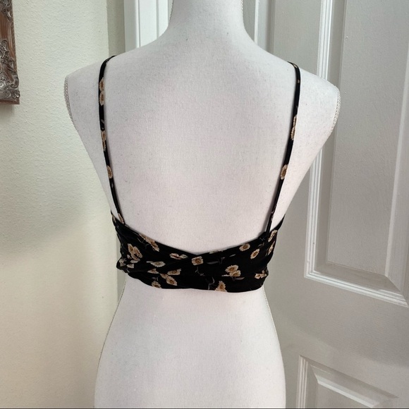 Brandy Melville Crop Tie Wrap Around Top High Neck Sunflower OS - Picture 4 of 7